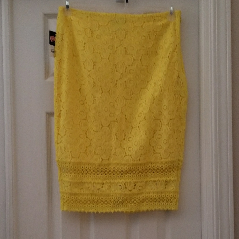 Project Runway Lace Trim Pencil Skirt 